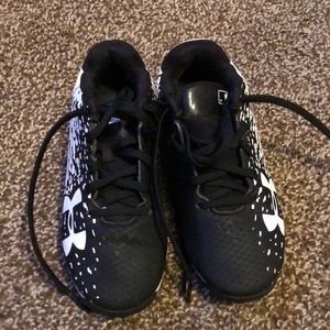 Boy UA baseball cleats